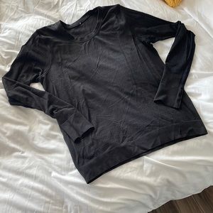 Like NEW Lululemon Breathe top